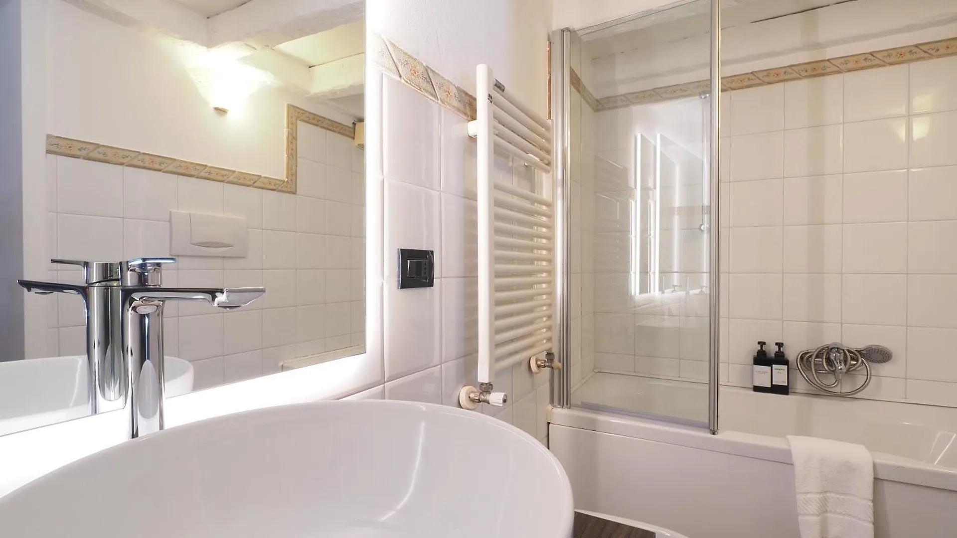 Duomo Cathedral View - Luxury Apartment Milánó