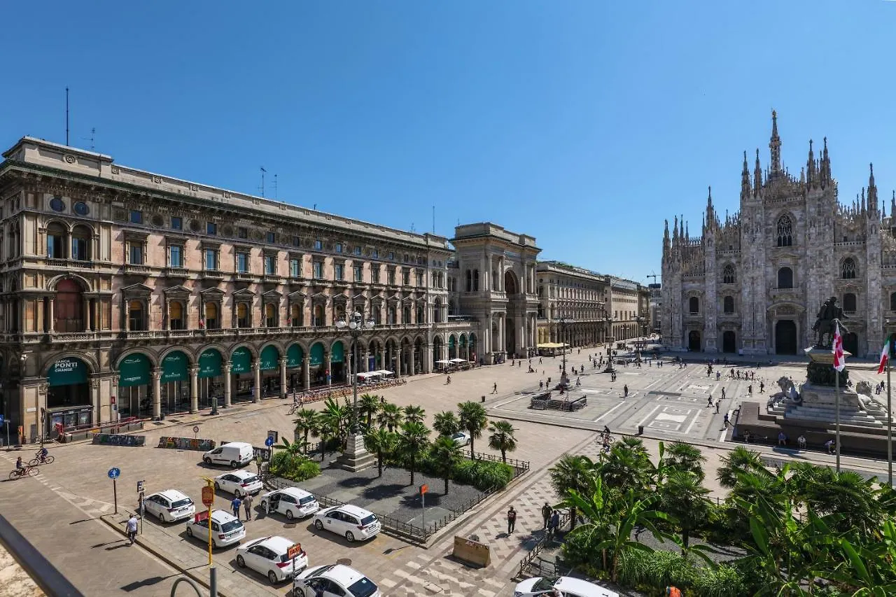 Duomo Cathedral View - Luxury Apartment Milano