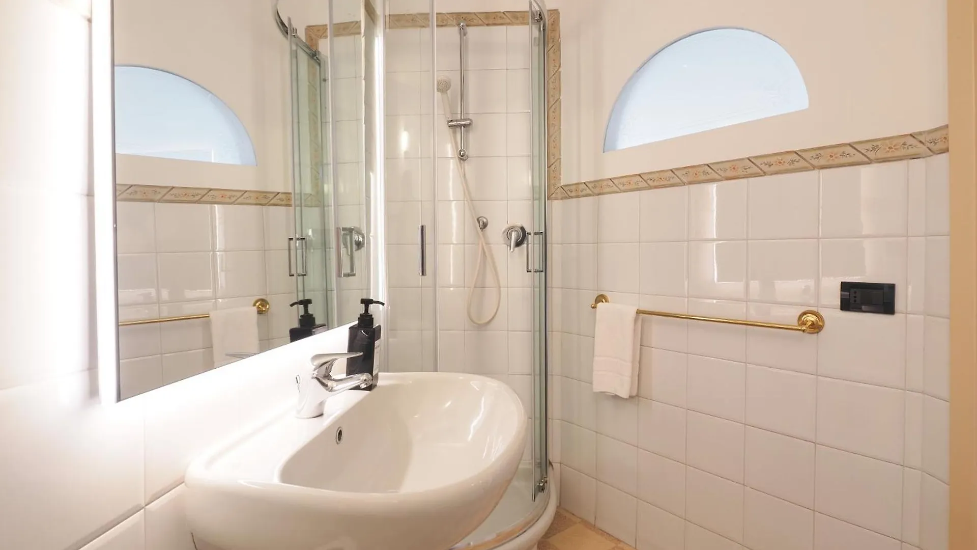 Duomo Cathedral View - Luxury Apartment 米兰